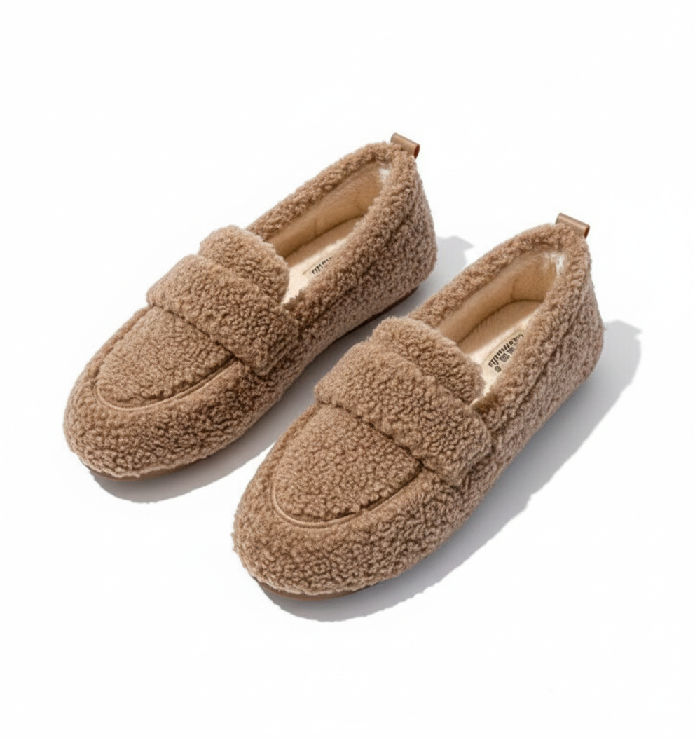 Chaussons Femme Doux avec Design Type Chaussure – Confortables et Adaptés à l’Intérieur et à l’Extérieur