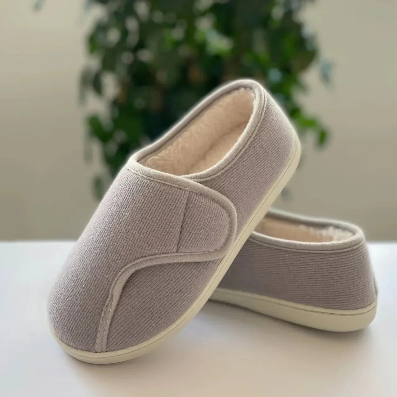 Pantoufles Unisex à Large Ouverture Avec Fermeture Velcro